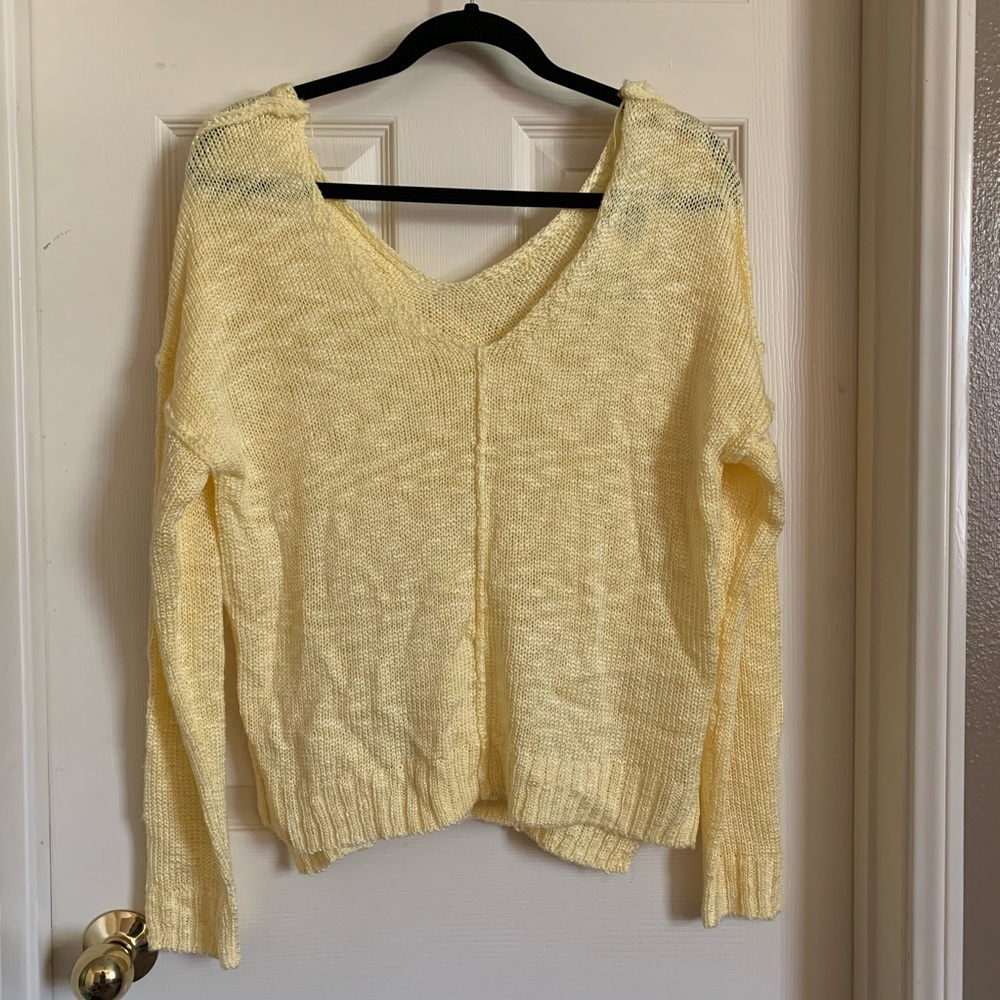 NWT Hippie Rose Yellow sweater medium